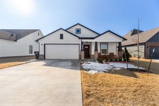 8986 E 163rd Street S, Bixby, OK 74008