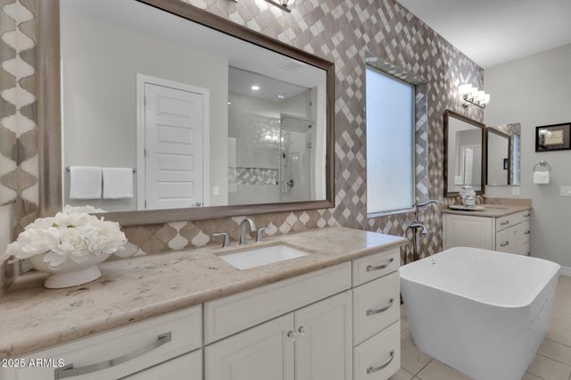 2351 E CHERRYWOOD Place, Chandler, AZ 85249