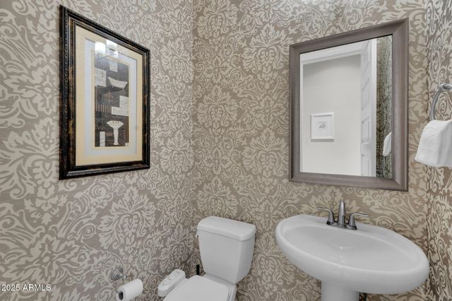 2351 E CHERRYWOOD Place, Chandler, AZ 85249