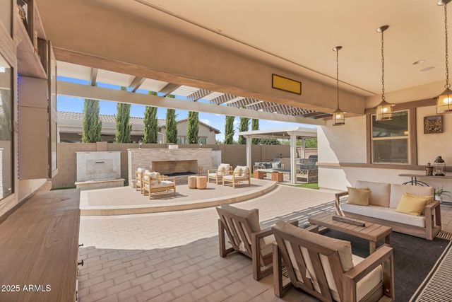 2351 E CHERRYWOOD Place, Chandler, AZ 85249