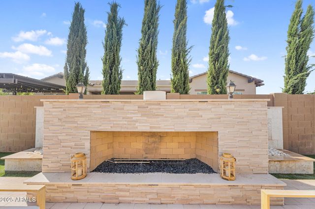 2351 E CHERRYWOOD Place, Chandler, AZ 85249
