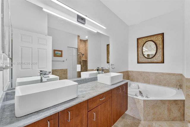 2411 SW Aragon Blvd 2, Sunrise, FL 33322