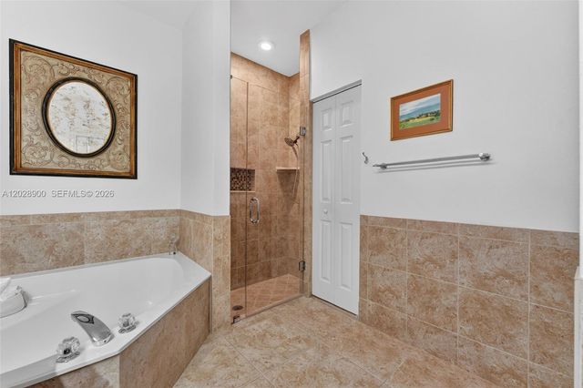 2411 SW Aragon Blvd 2, Sunrise, FL 33322