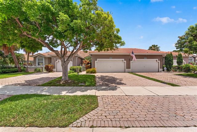 2411 SW Aragon Blvd 2, Sunrise, FL 33322