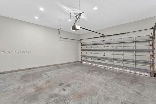 2411 SW Aragon Blvd 2, Sunrise, FL 33322