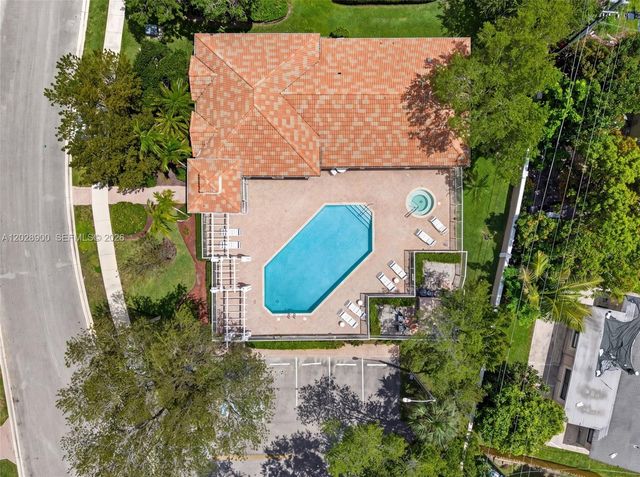 2411 SW Aragon Blvd 2, Sunrise, FL 33322