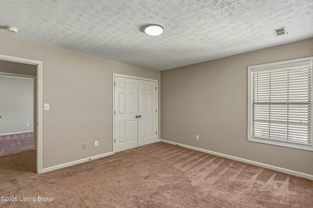8305 Adams Run Rd, Louisville, KY 40228