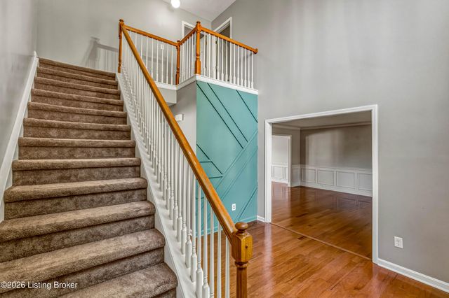 8305 Adams Run Rd, Louisville, KY 40228