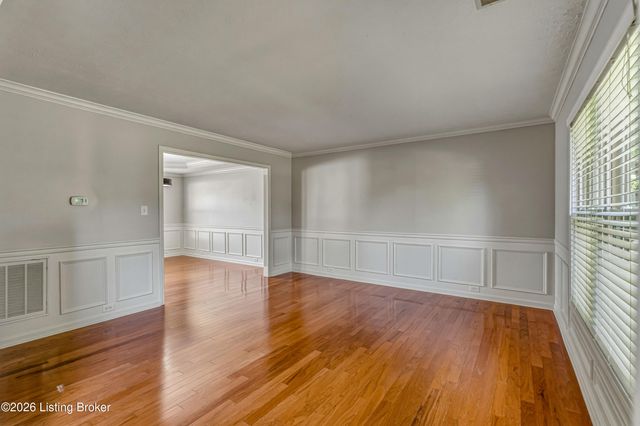 8305 Adams Run Rd, Louisville, KY 40228
