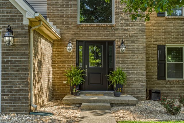 8305 Adams Run Rd, Louisville, KY 40228