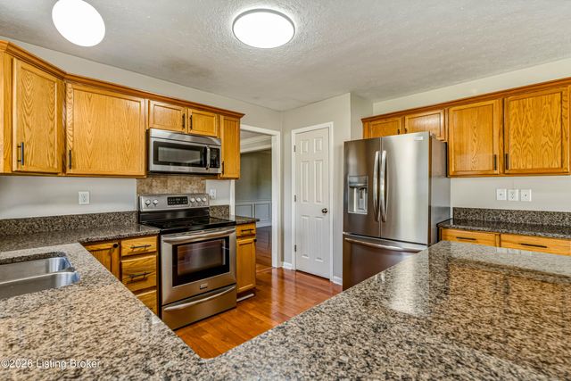 8305 Adams Run Rd, Louisville, KY 40228