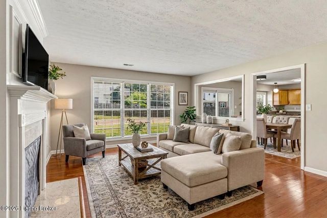 8305 Adams Run Rd, Louisville, KY 40228