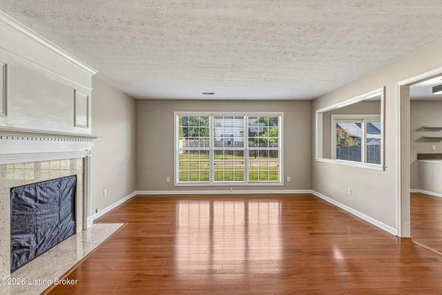 8305 Adams Run Rd, Louisville, KY 40228