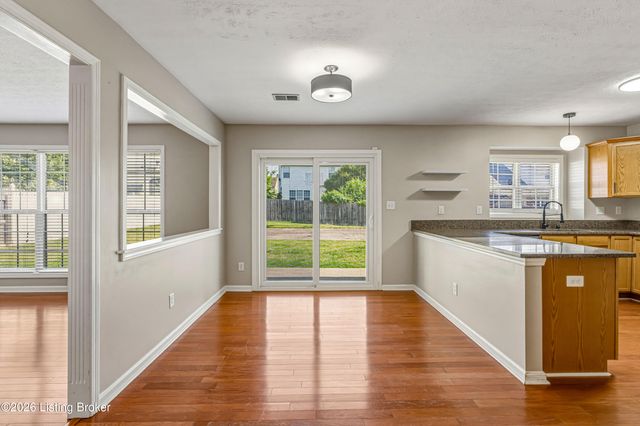 8305 Adams Run Rd, Louisville, KY 40228