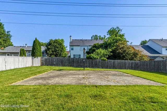 8305 Adams Run Rd, Louisville, KY 40228