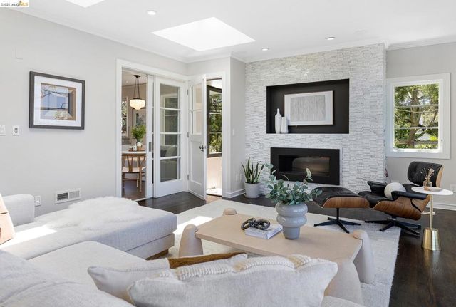110 Somerset Rd, Piedmont, CA 94611