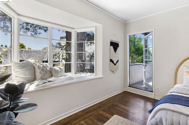 110 Somerset Rd, Piedmont, CA 94611