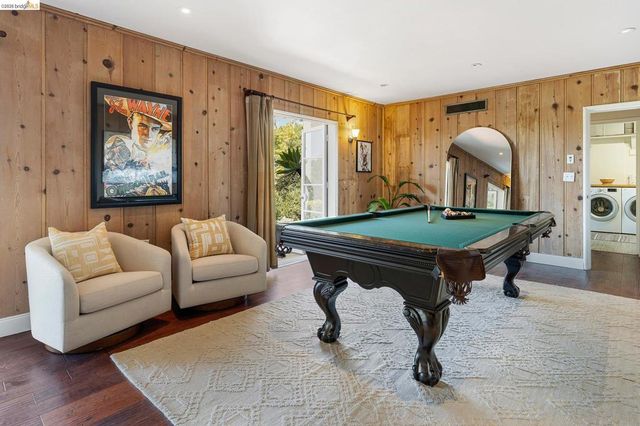 110 Somerset Rd, Piedmont, CA 94611