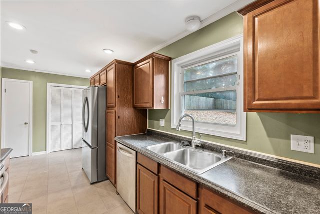 108 Woodsdale Drive, Warner Robins, GA 31088