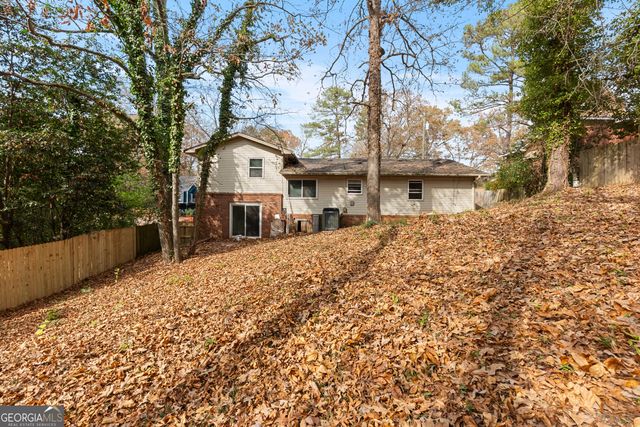 108 Woodsdale Drive, Warner Robins, GA 31088