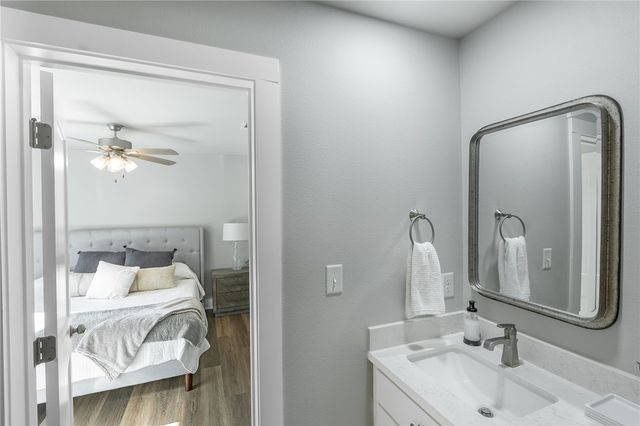 1015 East 27th Street, Bryan, TX 77803