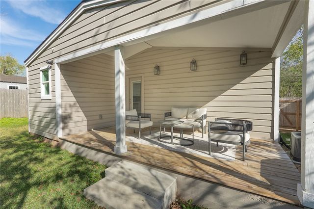 1015 East 27th Street, Bryan, TX 77803