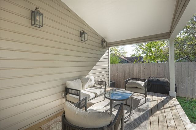 1015 East 27th Street, Bryan, TX 77803