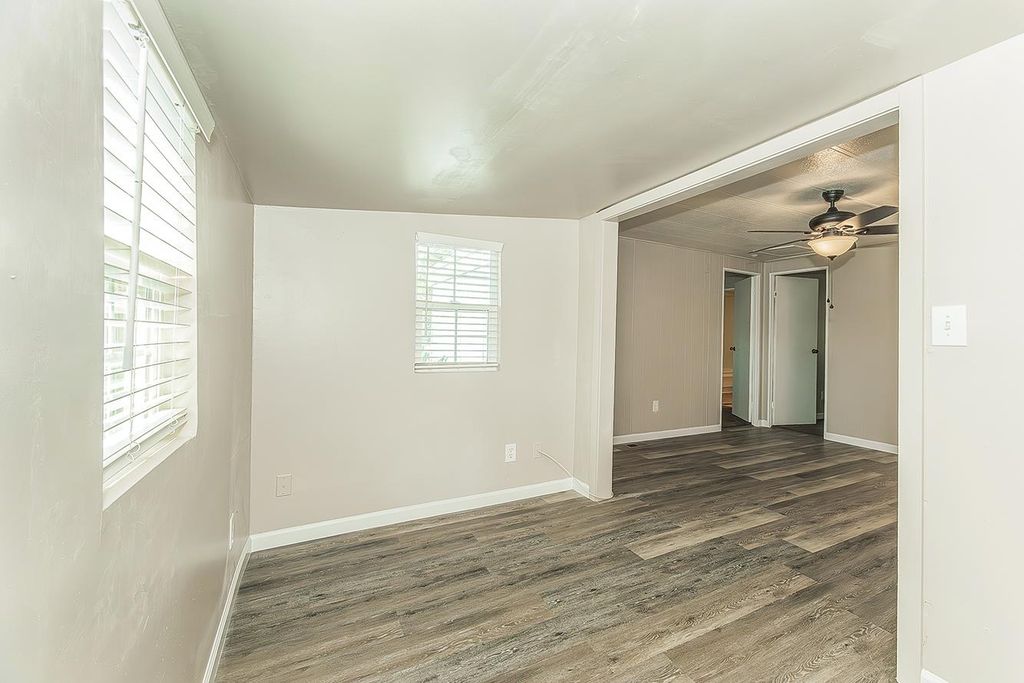 Image 20 of property listing at 371 Bethel Avenue # 74, Sanger, CA 93657