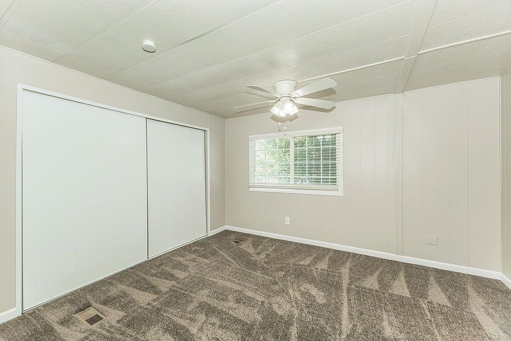 Image 21 of property listing at 371 Bethel Avenue # 74, Sanger, CA 93657