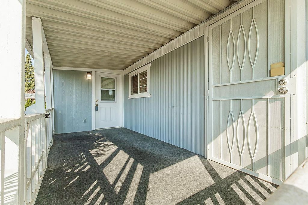 Image 3 of property listing at 371 Bethel Avenue # 74, Sanger, CA 93657