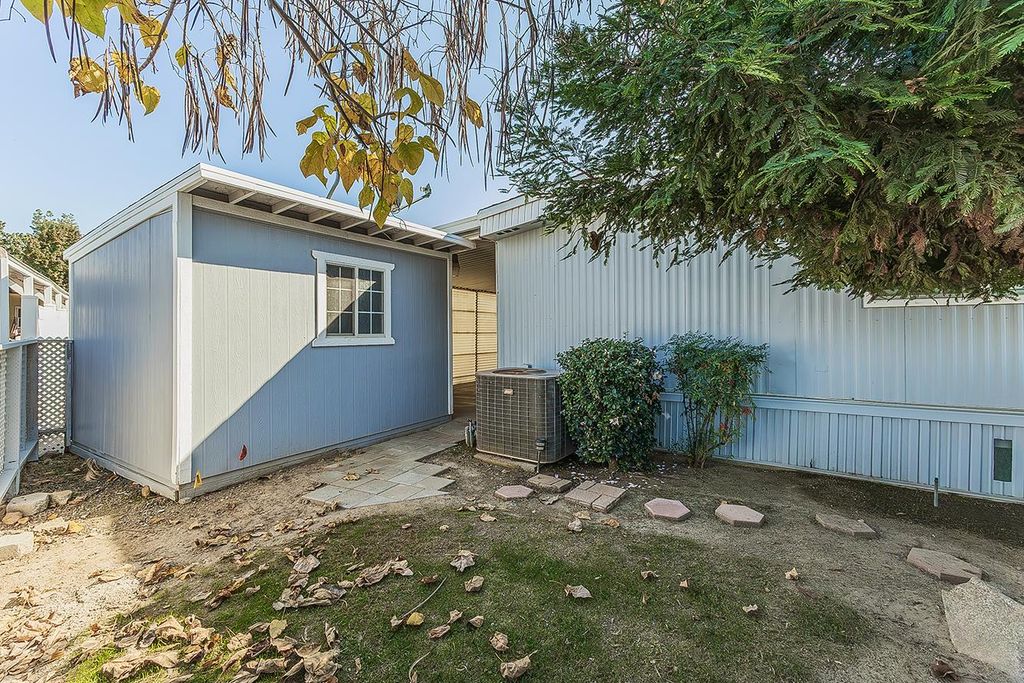 Image 33 of property listing at 371 Bethel Avenue # 74, Sanger, CA 93657