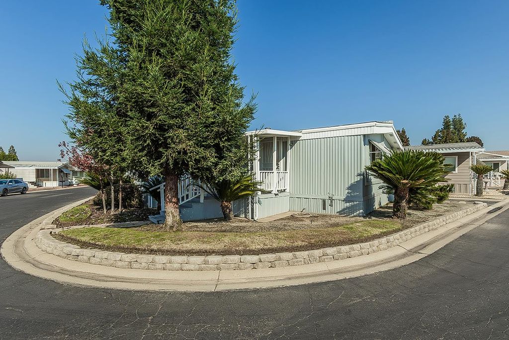 Image 35 of property listing at 371 Bethel Avenue # 74, Sanger, CA 93657