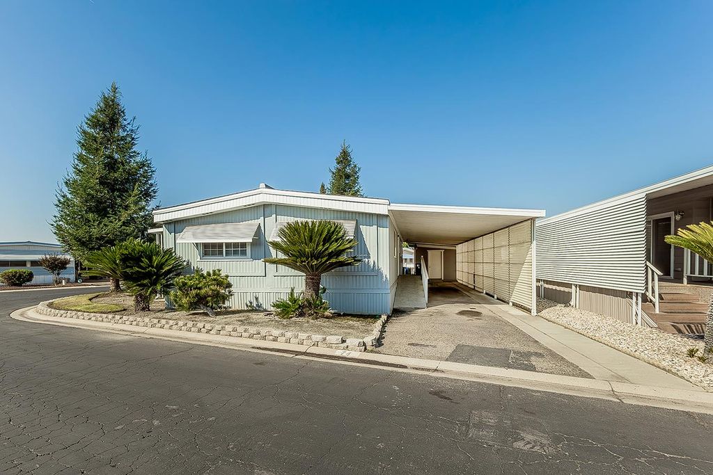 Image 36 of property listing at 371 Bethel Avenue # 74, Sanger, CA 93657