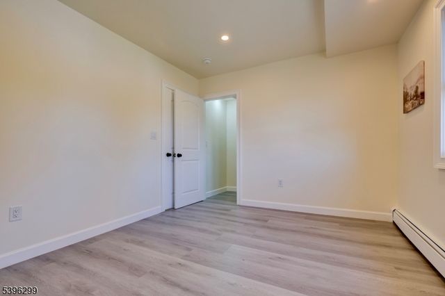58 Zeliff Ave, Little Falls Twp., NJ 07424