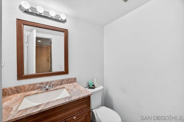 10810 Riderwood Ter C, Santee, CA 92071