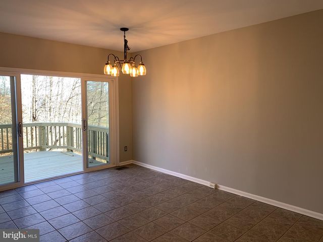 3384 GOVERNORS CREST CT, Alexandria, VA 22310
