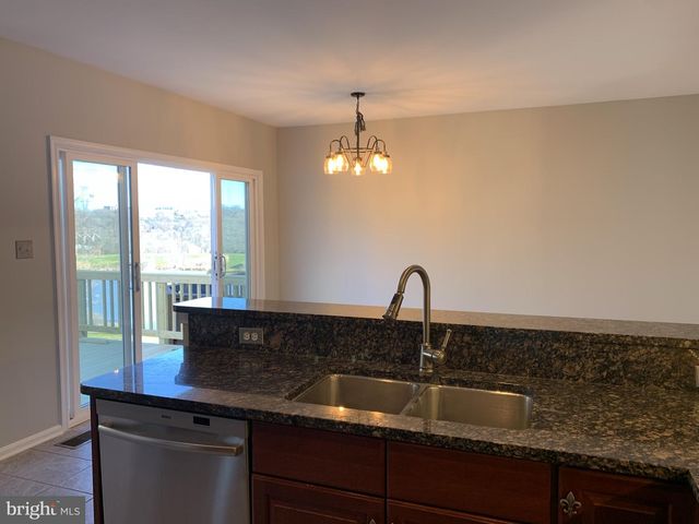 3384 GOVERNORS CREST CT, Alexandria, VA 22310