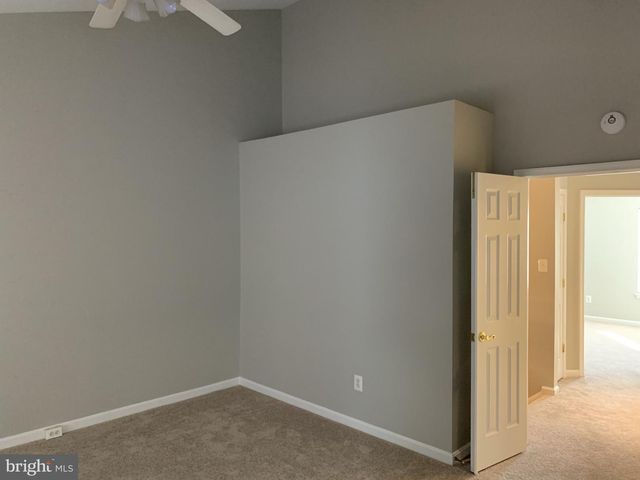 3384 GOVERNORS CREST CT, Alexandria, VA 22310