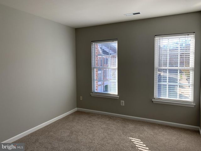 3384 GOVERNORS CREST CT, Alexandria, VA 22310