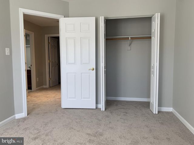 3384 GOVERNORS CREST CT, Alexandria, VA 22310