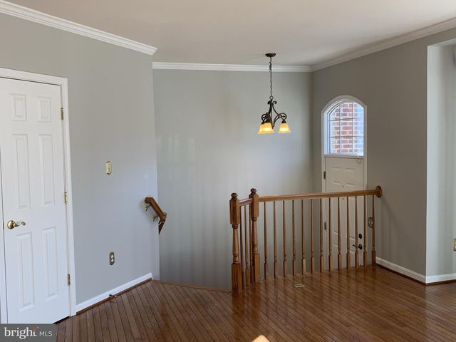 3384 GOVERNORS CREST CT, Alexandria, VA 22310