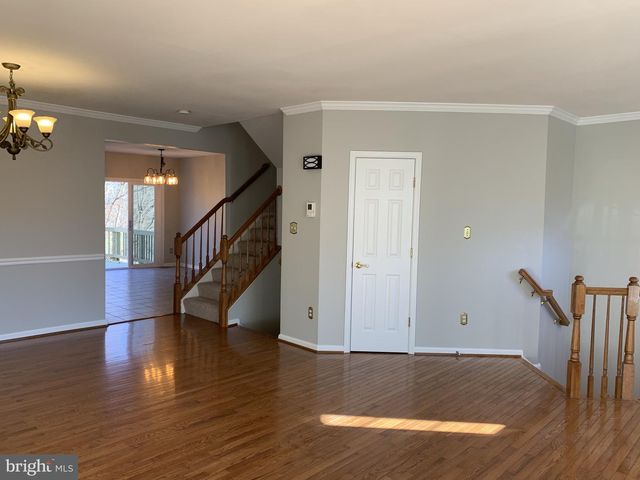 3384 GOVERNORS CREST CT, Alexandria, VA 22310