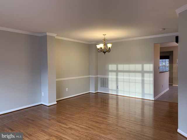 3384 GOVERNORS CREST CT, Alexandria, VA 22310