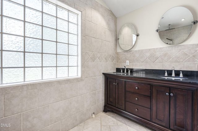 810 Bryn Mawr Court, Apex, NC 27502
