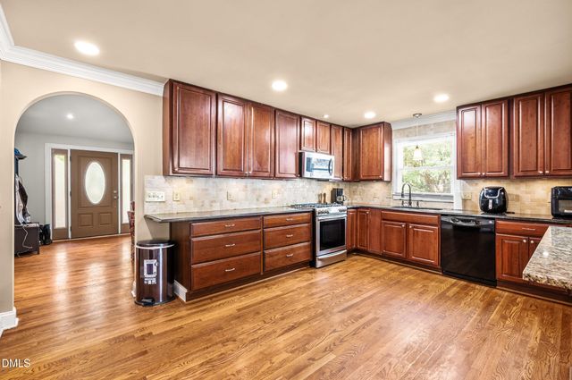 810 Bryn Mawr Court, Apex, NC 27502