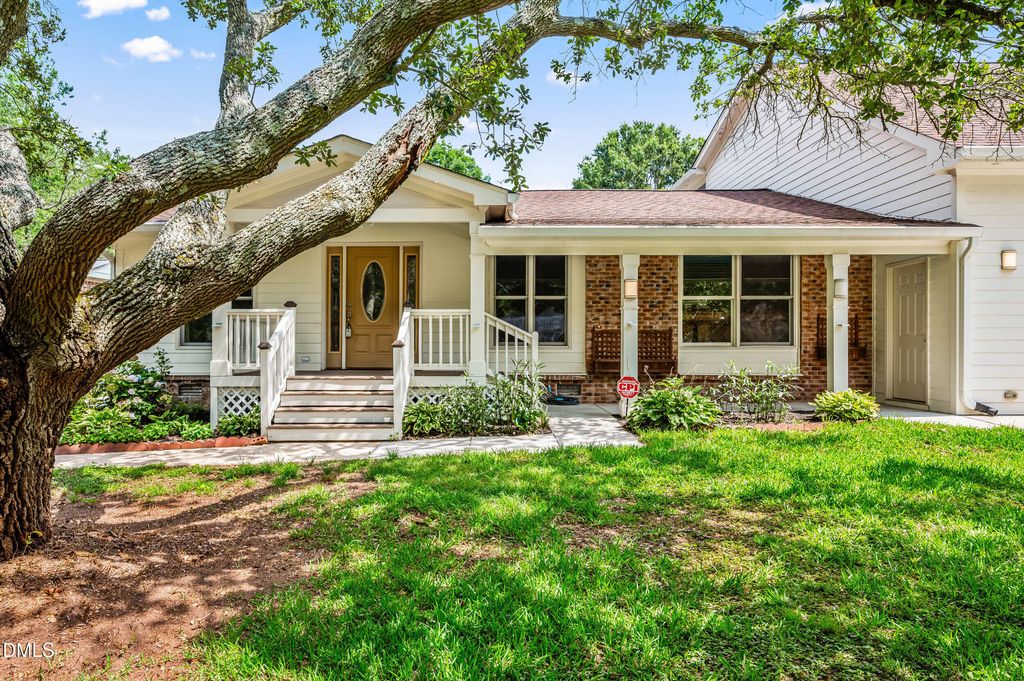 810 Bryn Mawr Court, Apex, NC 27502