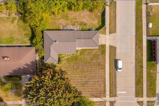 27524 Gail Drive, Warren, MI 48093