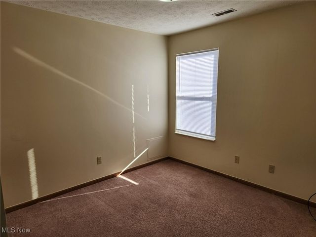 2954 Megan Circle, Youngstown, OH 44505