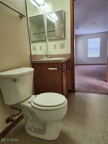2954 Megan Circle, Youngstown, OH 44505