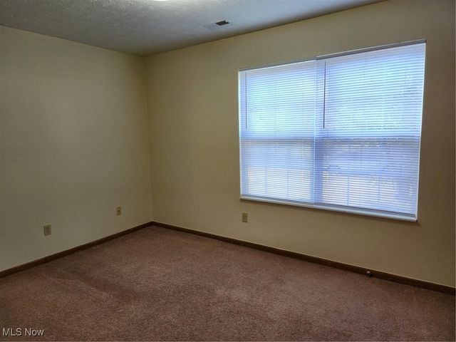 2954 Megan Circle, Youngstown, OH 44505